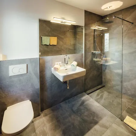 Gifle - Inklusive Super Sommer Card 3*